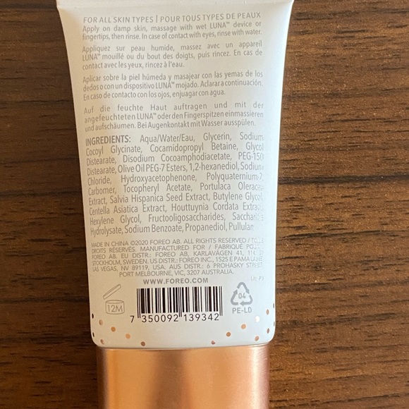 Bundle $20 for 20 FOREO Micro Foam Cleanser - 20ml - Picture 4 of 7